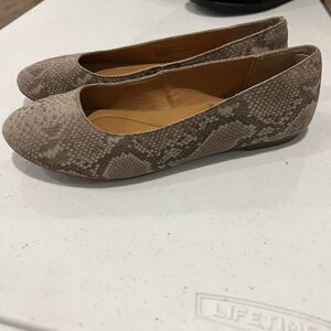 Born Women's Flat Ballet Shoes Snake Print